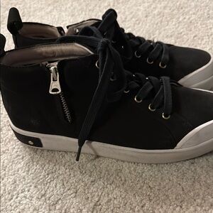 Blackstone Stylish Black High-Top Sneakers